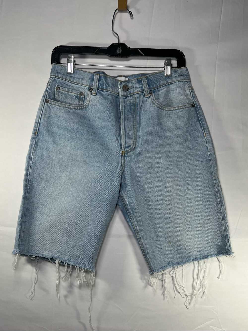 Boyish The Bradley Denim Cutoff Bermuda Shorts Raw Hem Light Wash Size 25